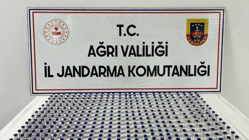Ağrı'da kaçakçılık operasyonu: İlaç, kıyafet, sigara ve alkol ele geçirildi