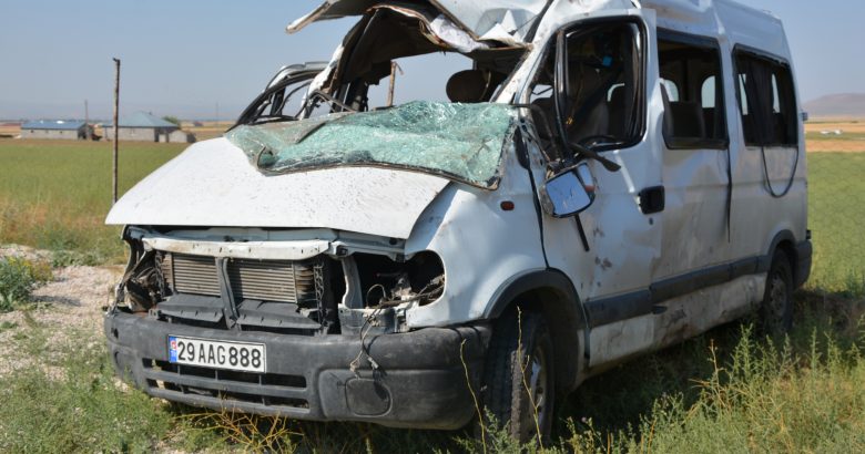  Patnos’ta Trafik kazası 3 ölü, 14 yaralı