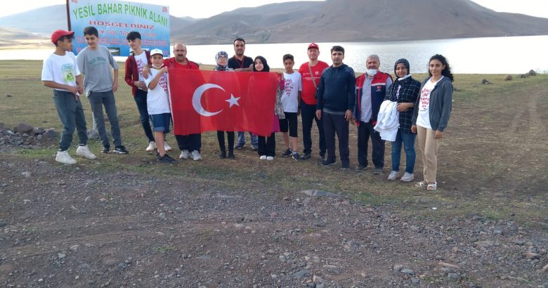  Türkiye’nin cennet merkezi Balık Gölü’nde öğrenciler izci kampı kurdu