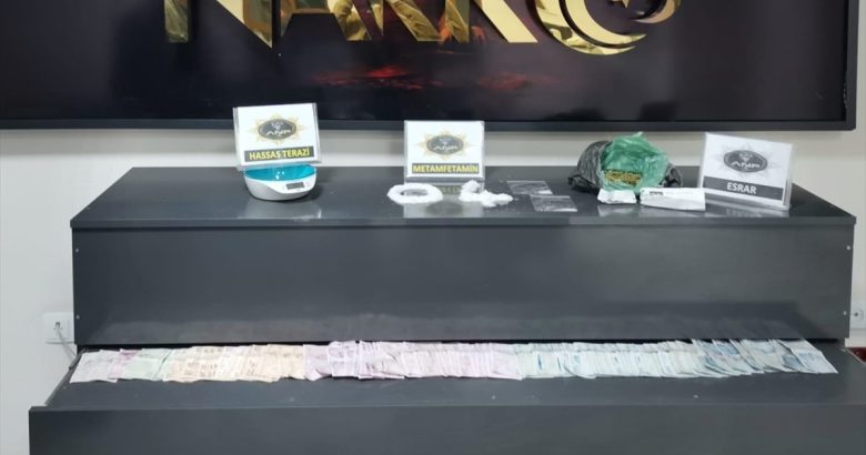  Patnos’ta uyuşturucu madde ticareti yapan 5 kişi tutuklandı