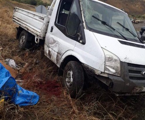  Tutak’ta devrilen kamyonetteki 1 kişi öldü, 2 kişi yaralandı