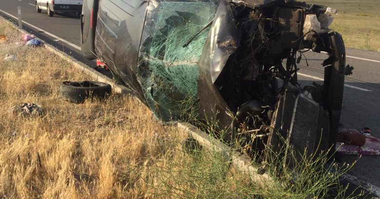  Patnos’ta trafik kazası 3 ölü, 6 yaralı