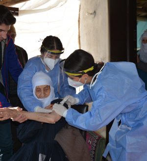 Patnos’ta sağlık çalışanları kar ve çamur demeden aşı çalışmalarını sürdürüyor