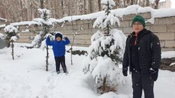 Patnos’ta yağan kar öğrencileri mutlu etti