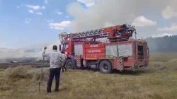 Patnos’ta buğday tarlasında yangın