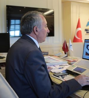 Prof. Dr. Karabulut, Patnos Meslek Yüksekokulu’nda bilgisayar laboratuvarı’nın açılışını yaptı