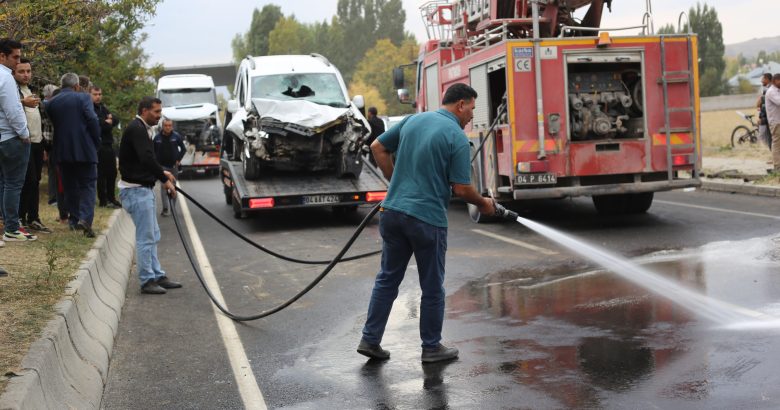  Patnos’ta trafik kazası 10 yaralı