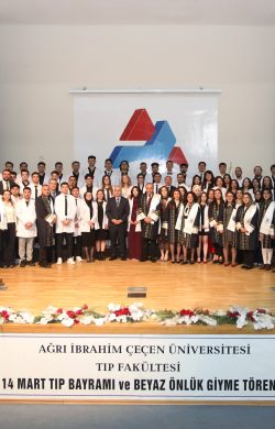 AİÇÜ Tıp Fakültesi Öğrencileri Beyaz Önlük Giydi